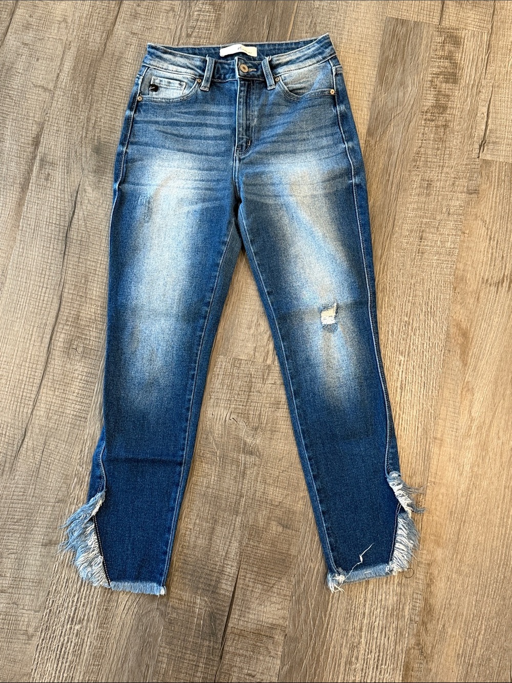 Kancan Distressed Dark Blue Cropped Jeans with Frayed Ankles